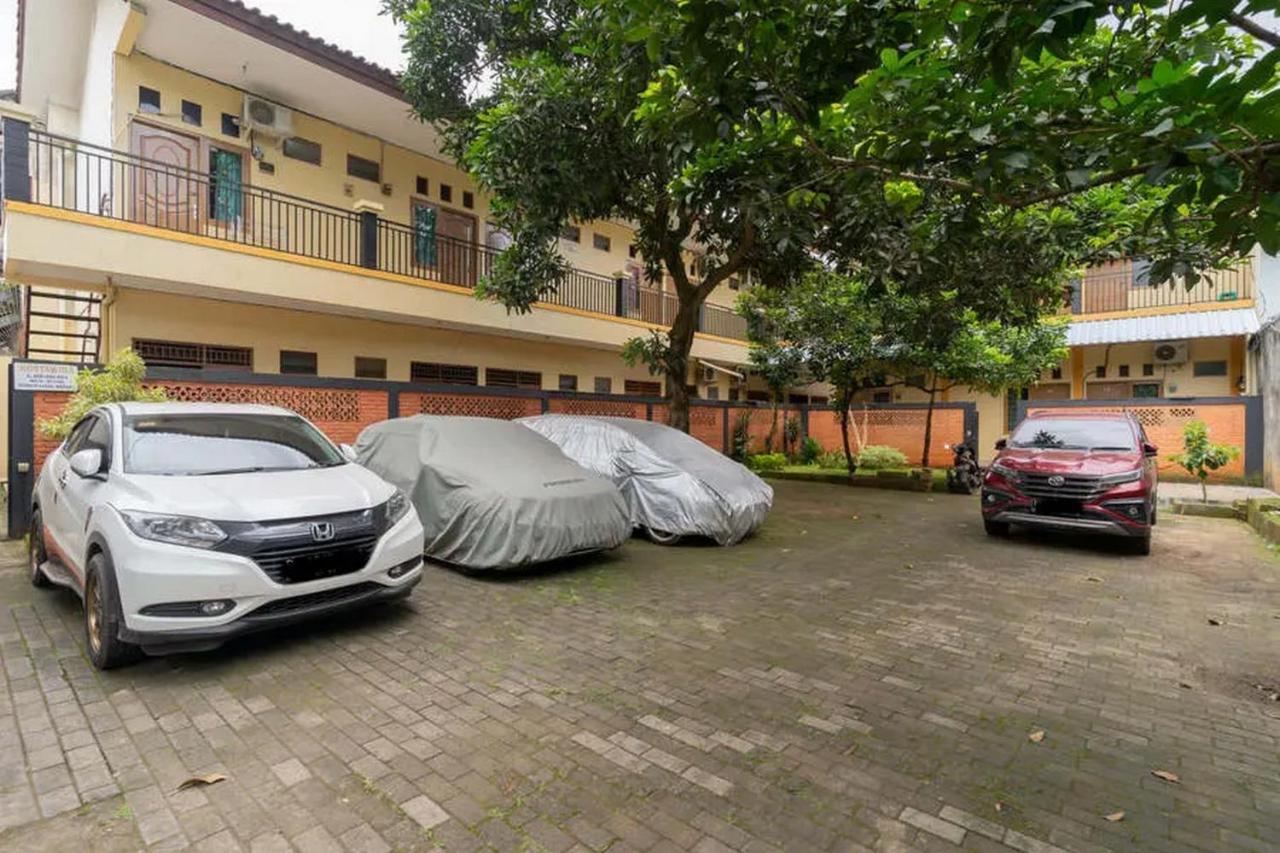 Mencil Kostawira Syariah Bintaro Mitra Reddoorz酒店 外观 照片