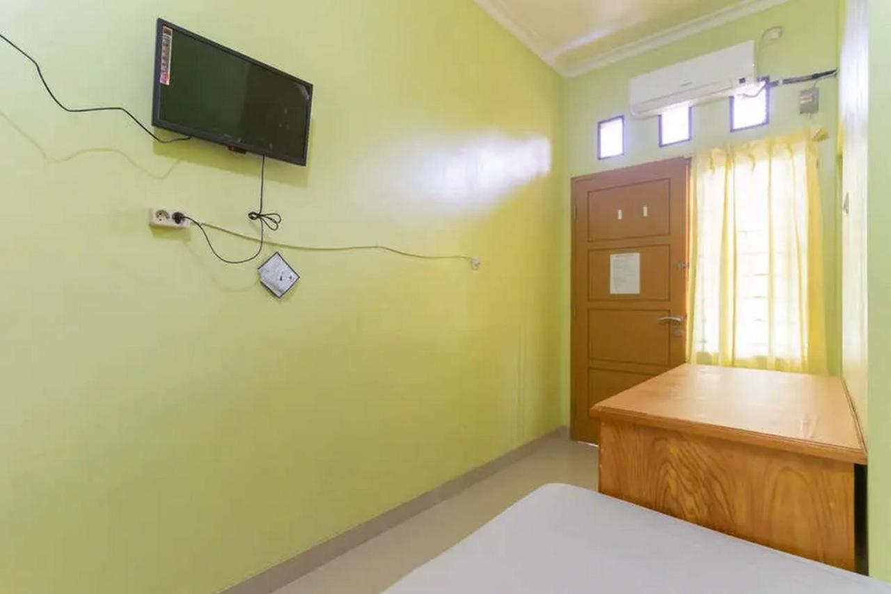 Mencil Kostawira Syariah Bintaro Mitra Reddoorz酒店 外观 照片
